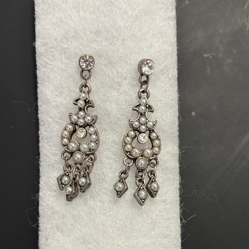 Silver Pearl Drop Earrings